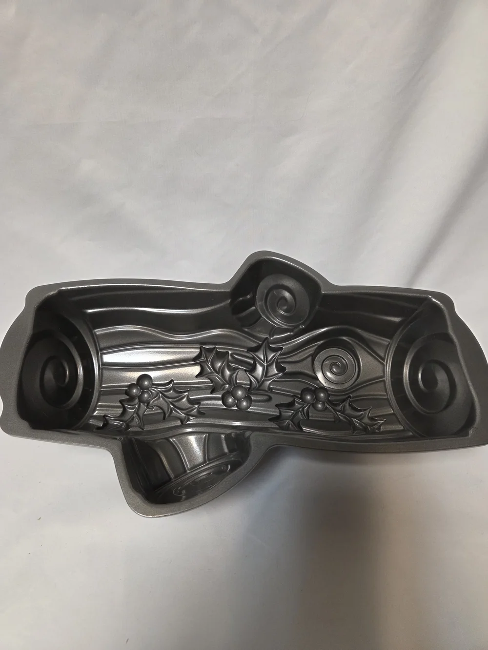 Nordic Ware Silver Holly Yule Log Cake Pan